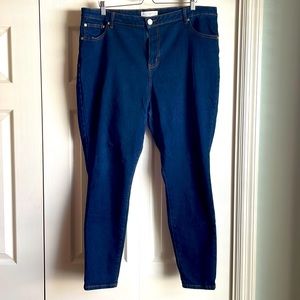 ELOQUII Classic Fit Sculpting Skinny Jean